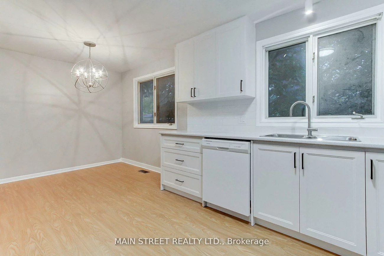 364, Agar, Bradford, Bradford West Gwillimbury