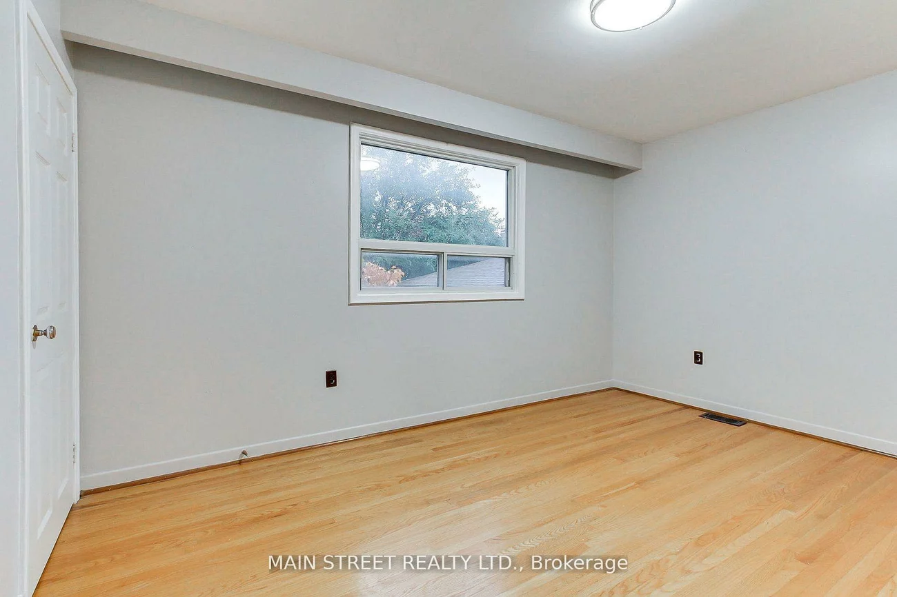 364, Agar, Bradford, Bradford West Gwillimbury