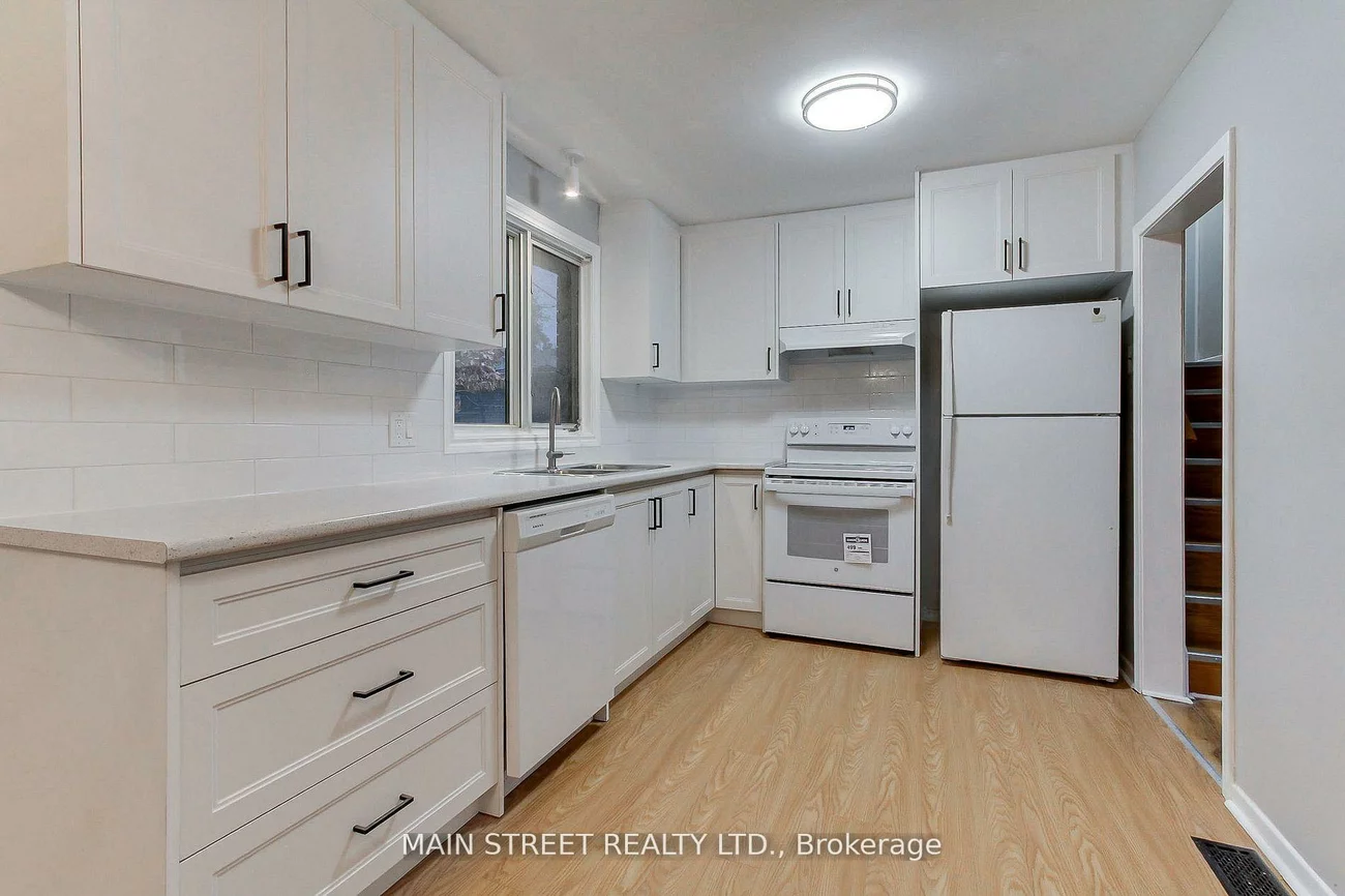 364, Agar, Bradford, Bradford West Gwillimbury