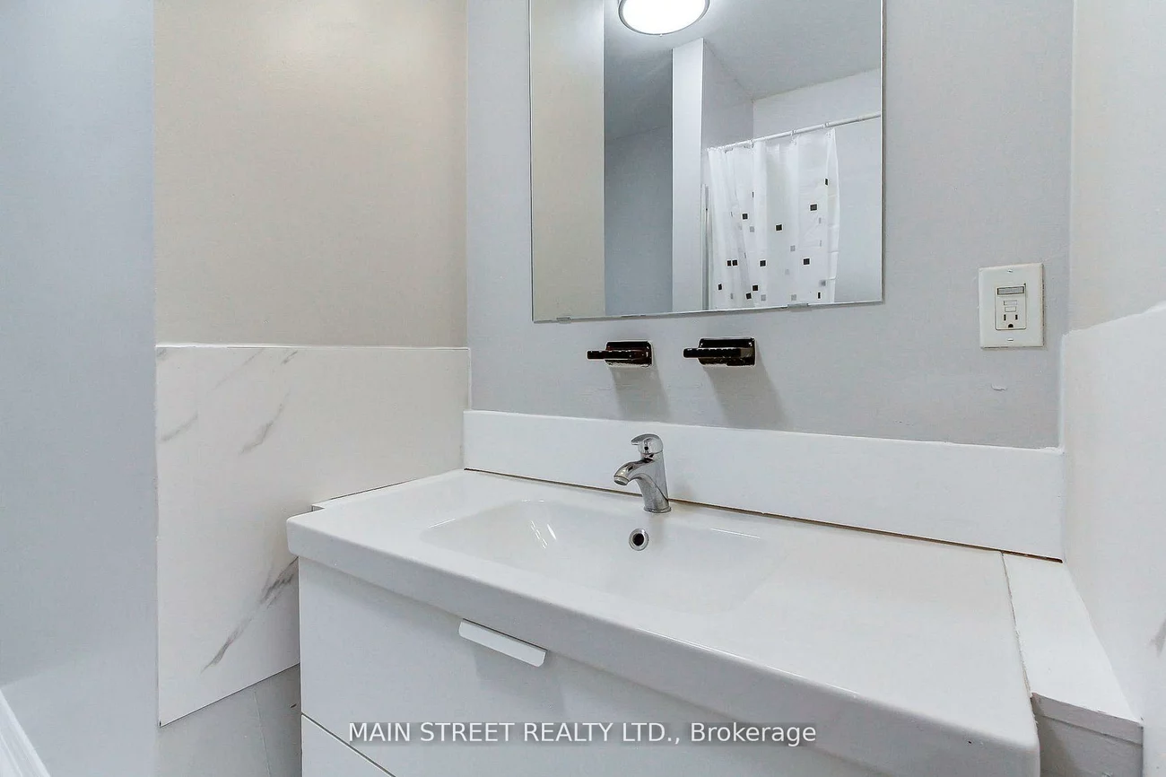 364, Agar, Bradford, Bradford West Gwillimbury