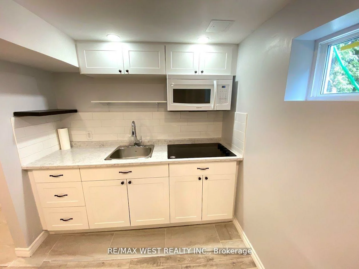 20, Britannia, Bradford, Bradford West Gwillimbury