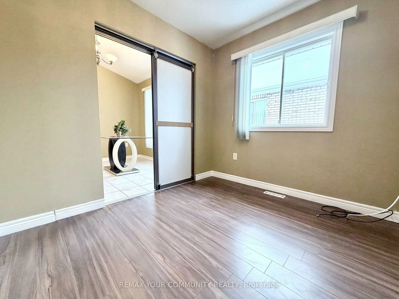 20, Veseli, Bradford, Bradford West Gwillimbury