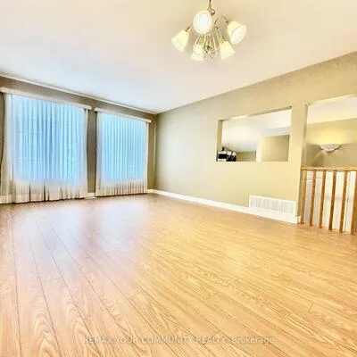 20, Veseli, Bradford, Bradford West Gwillimbury