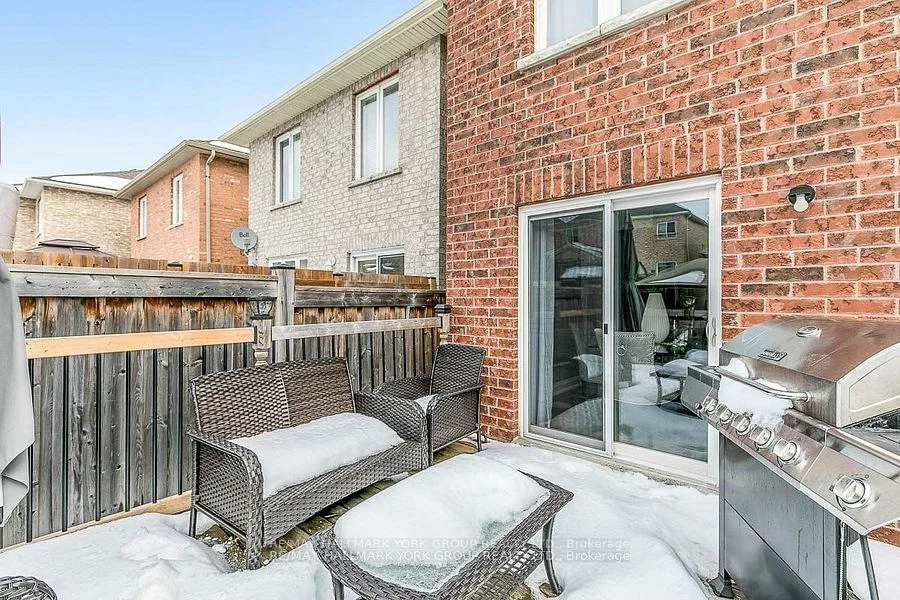 94, Weir, Bradford, Bradford West Gwillimbury