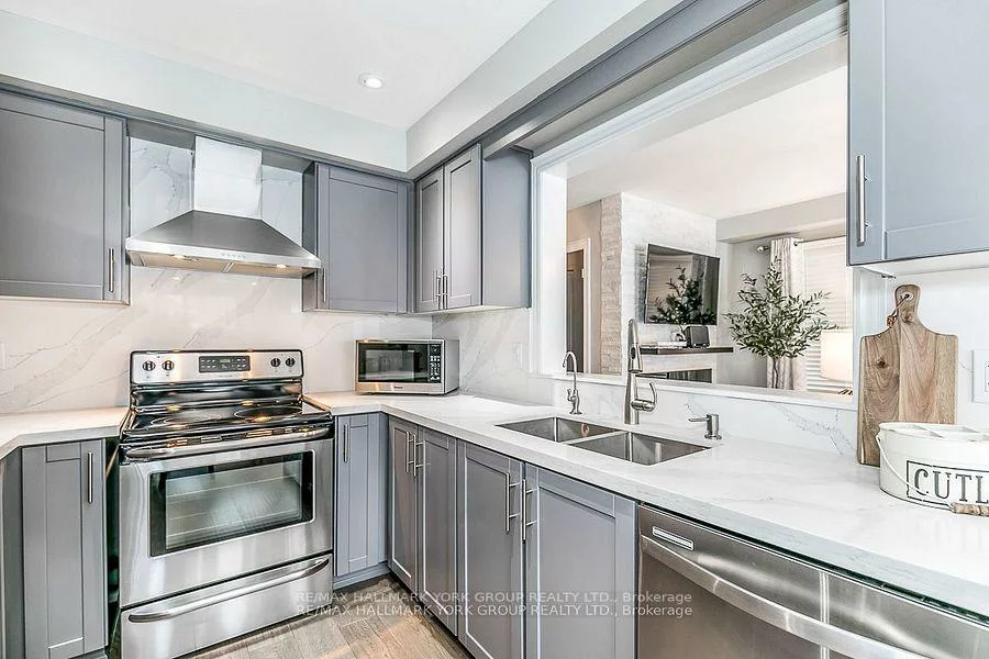 94, Weir, Bradford, Bradford West Gwillimbury