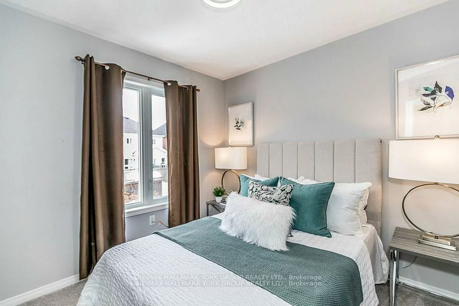 94, Weir, Bradford, Bradford West Gwillimbury