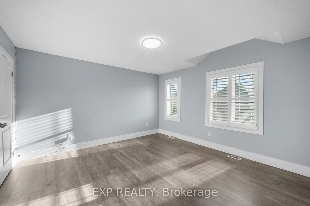 35, Tyndall, Bradford, Bradford West Gwillimbury