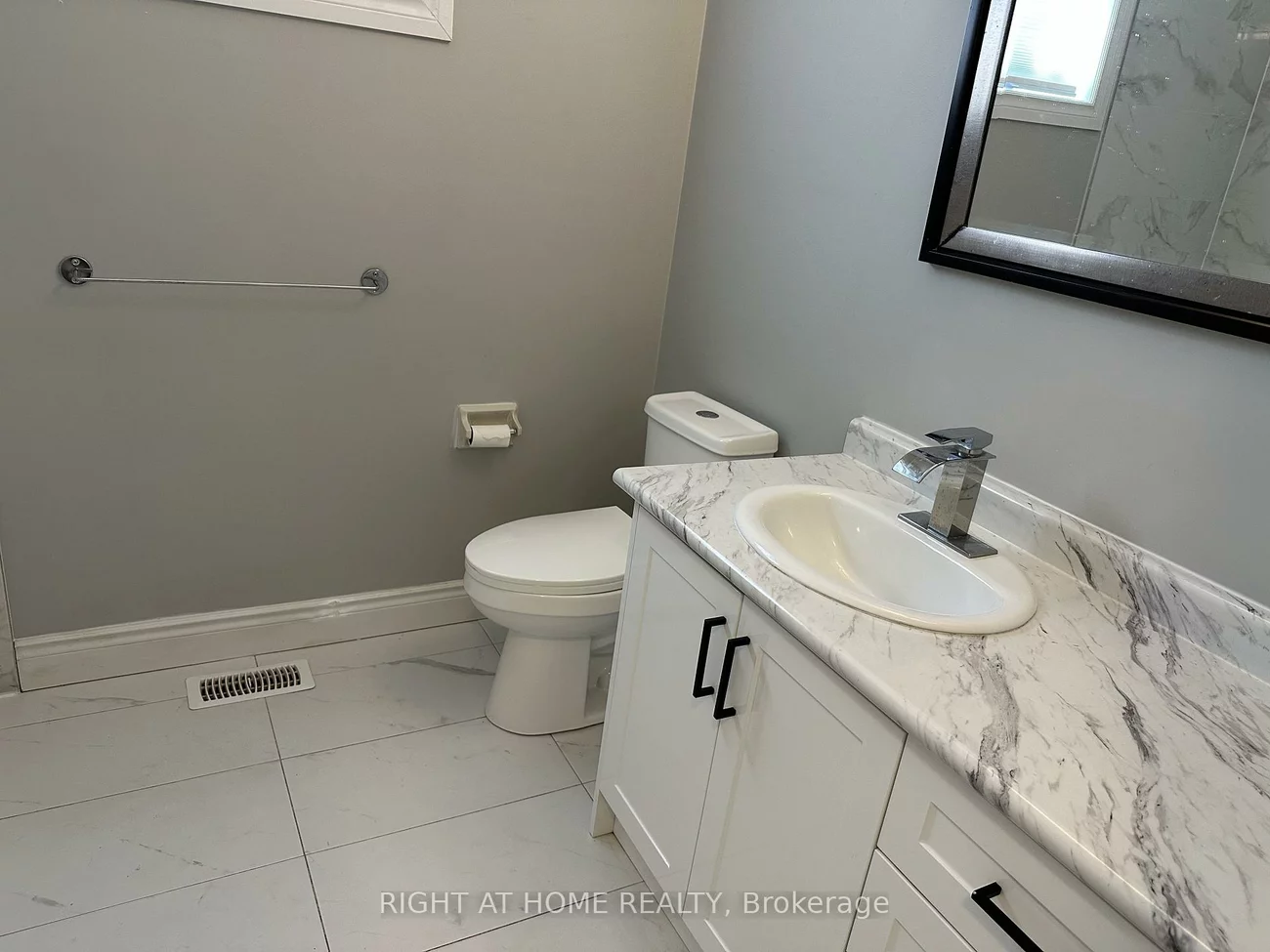 388, Parkwood, Bradford, Bradford West Gwillimbury