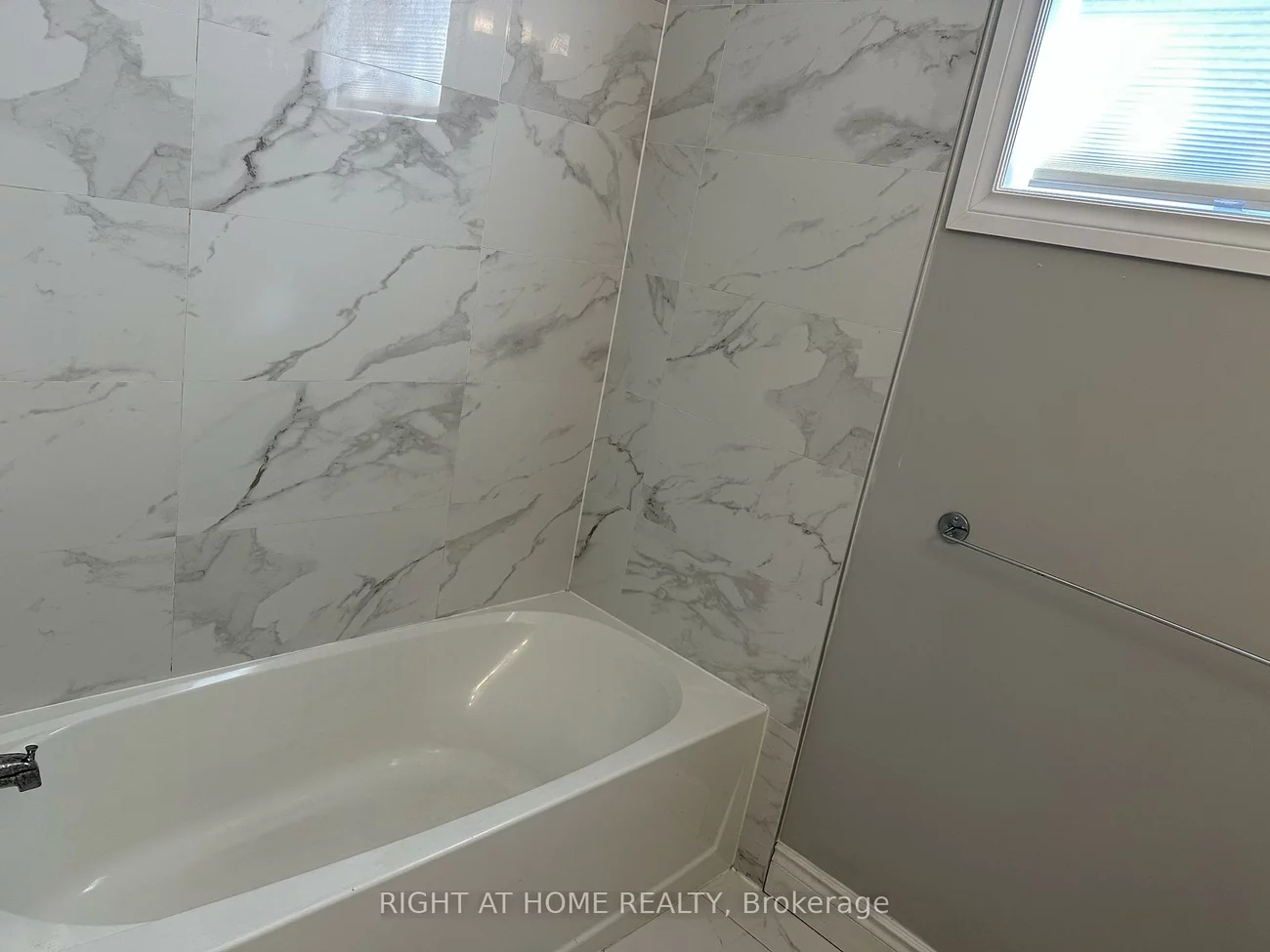 388, Parkwood, Bradford, Bradford West Gwillimbury