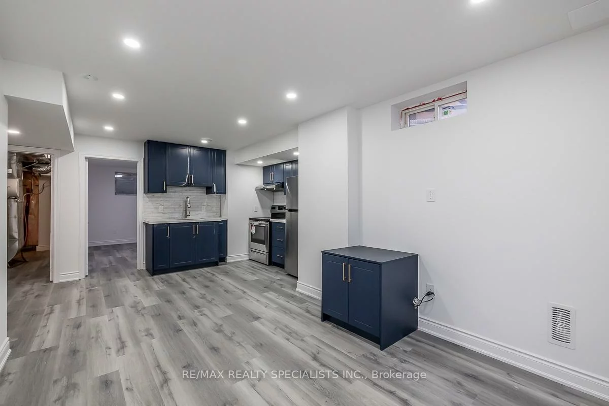 1, Huron, Bradford, Bradford West Gwillimbury