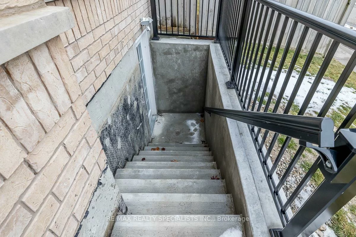 1, Huron, Bradford, Bradford West Gwillimbury