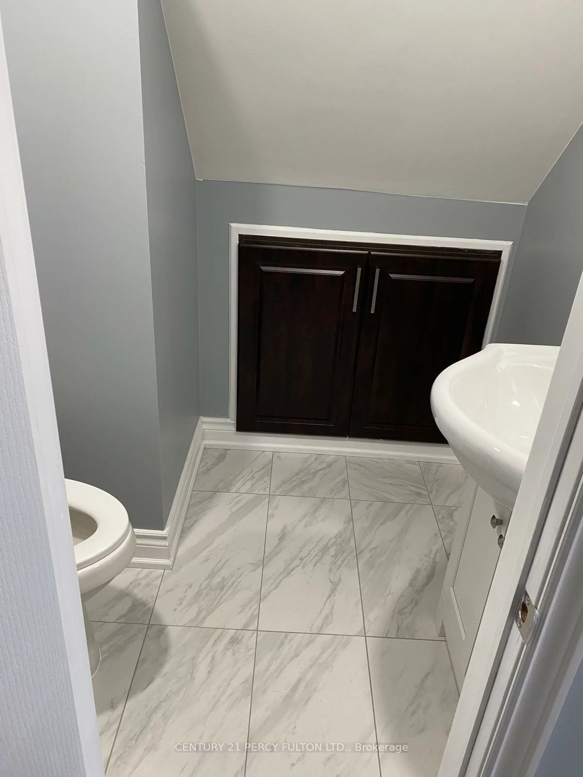 300, Miller Park, Bradford, Bradford West Gwillimbury