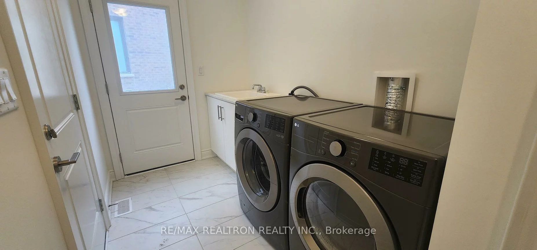 56, Vasey, Bradford, Bradford West Gwillimbury