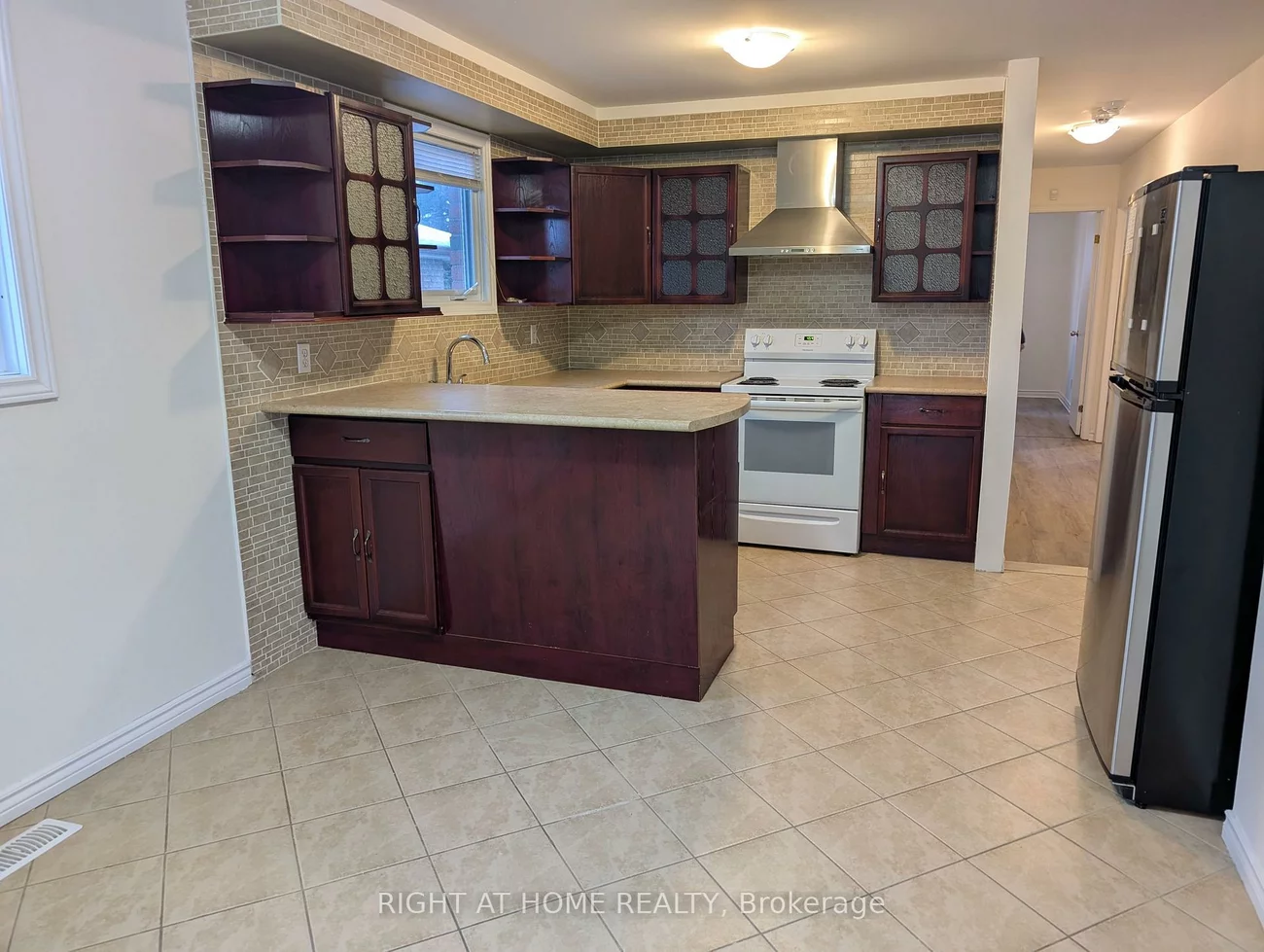 435, Colborne, Bradford, Bradford West Gwillimbury