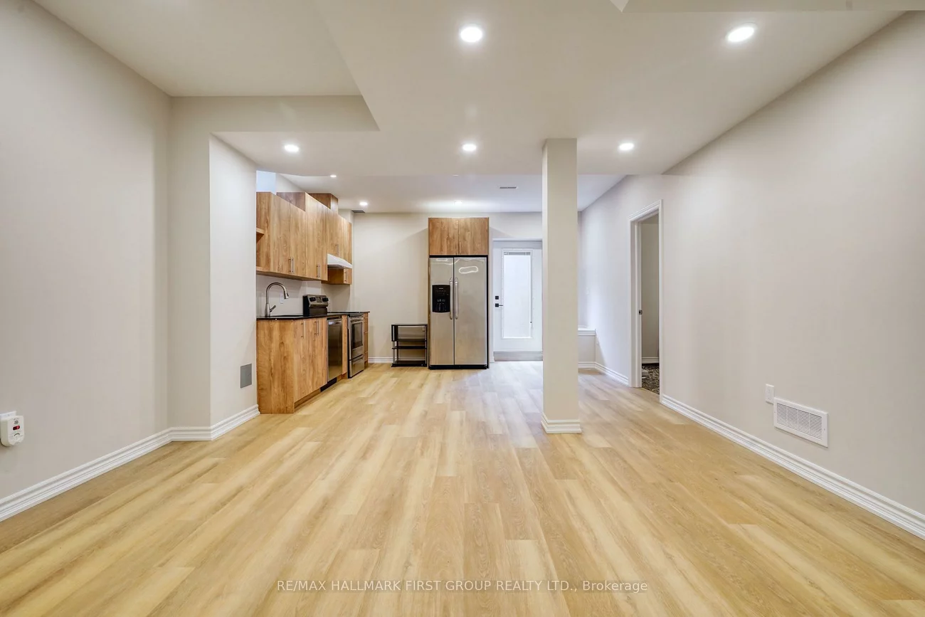 136, Milby, Bradford, Bradford West Gwillimbury