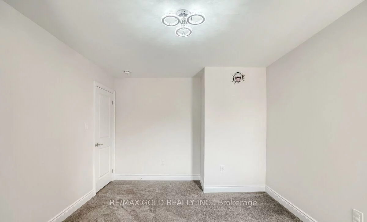 174, Sutherland, Bradford, Bradford West Gwillimbury