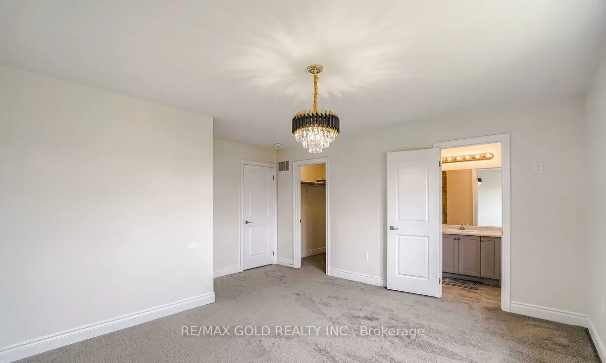 174, Sutherland, Bradford, Bradford West Gwillimbury