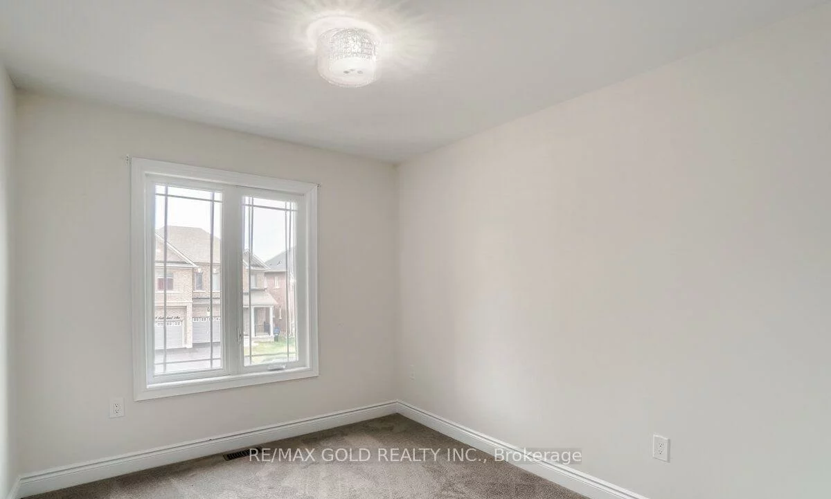 174, Sutherland, Bradford, Bradford West Gwillimbury