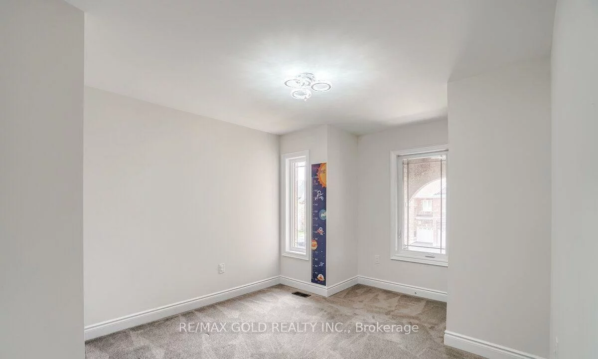 174, Sutherland, Bradford, Bradford West Gwillimbury