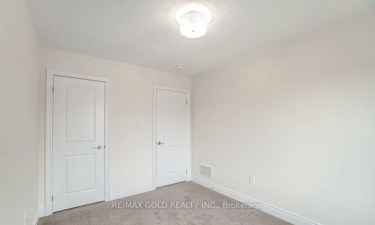 174, Sutherland, Bradford, Bradford West Gwillimbury