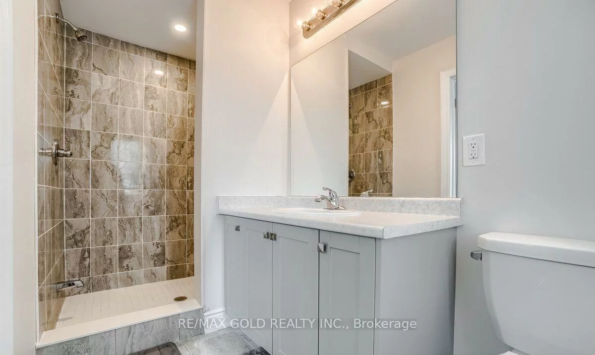 174, Sutherland, Bradford, Bradford West Gwillimbury