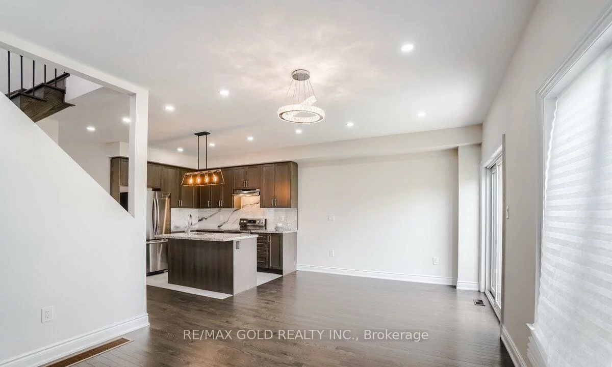 174, Sutherland, Bradford, Bradford West Gwillimbury