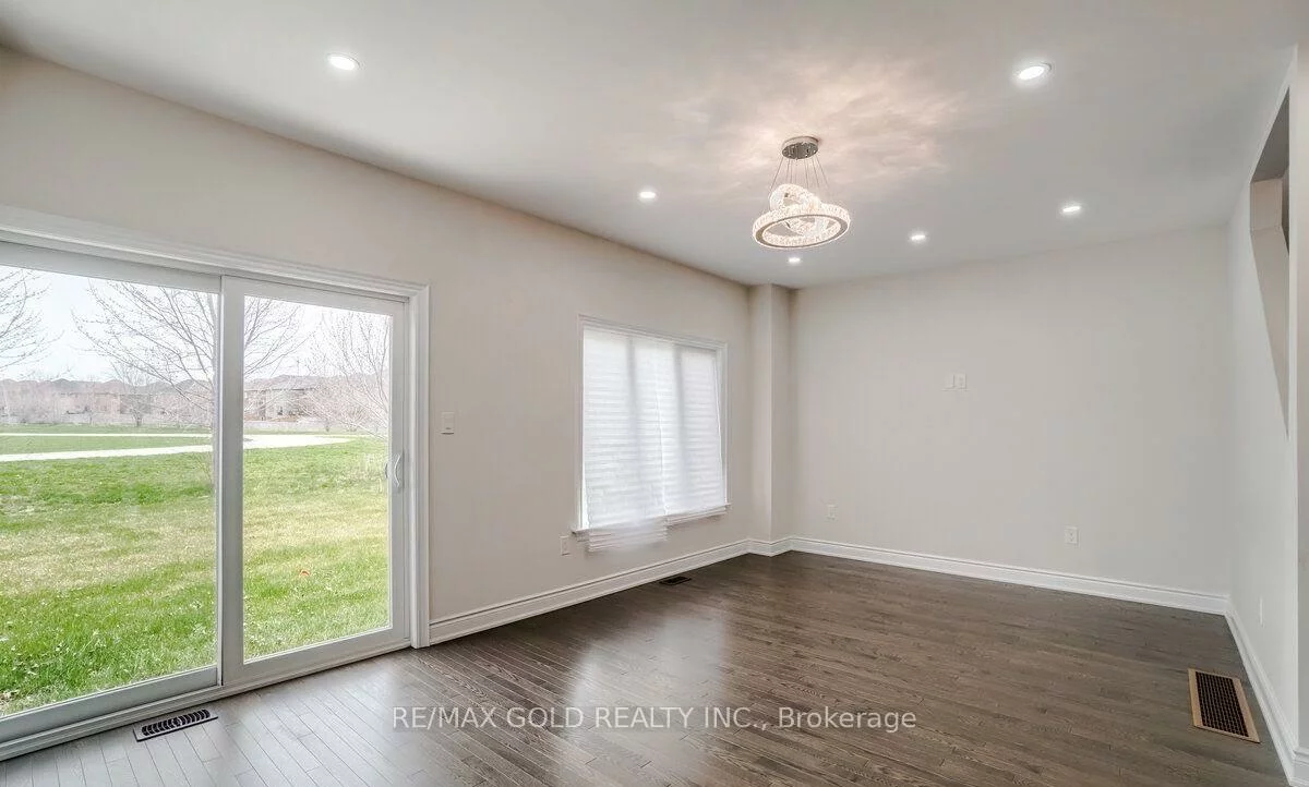 174, Sutherland, Bradford, Bradford West Gwillimbury