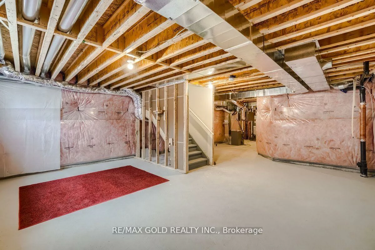 174, Sutherland, Bradford, Bradford West Gwillimbury