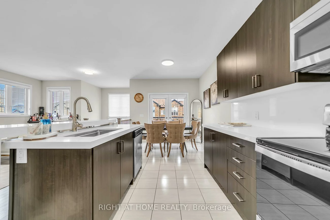 126, Blackwell, Bradford, Bradford West Gwillimbury