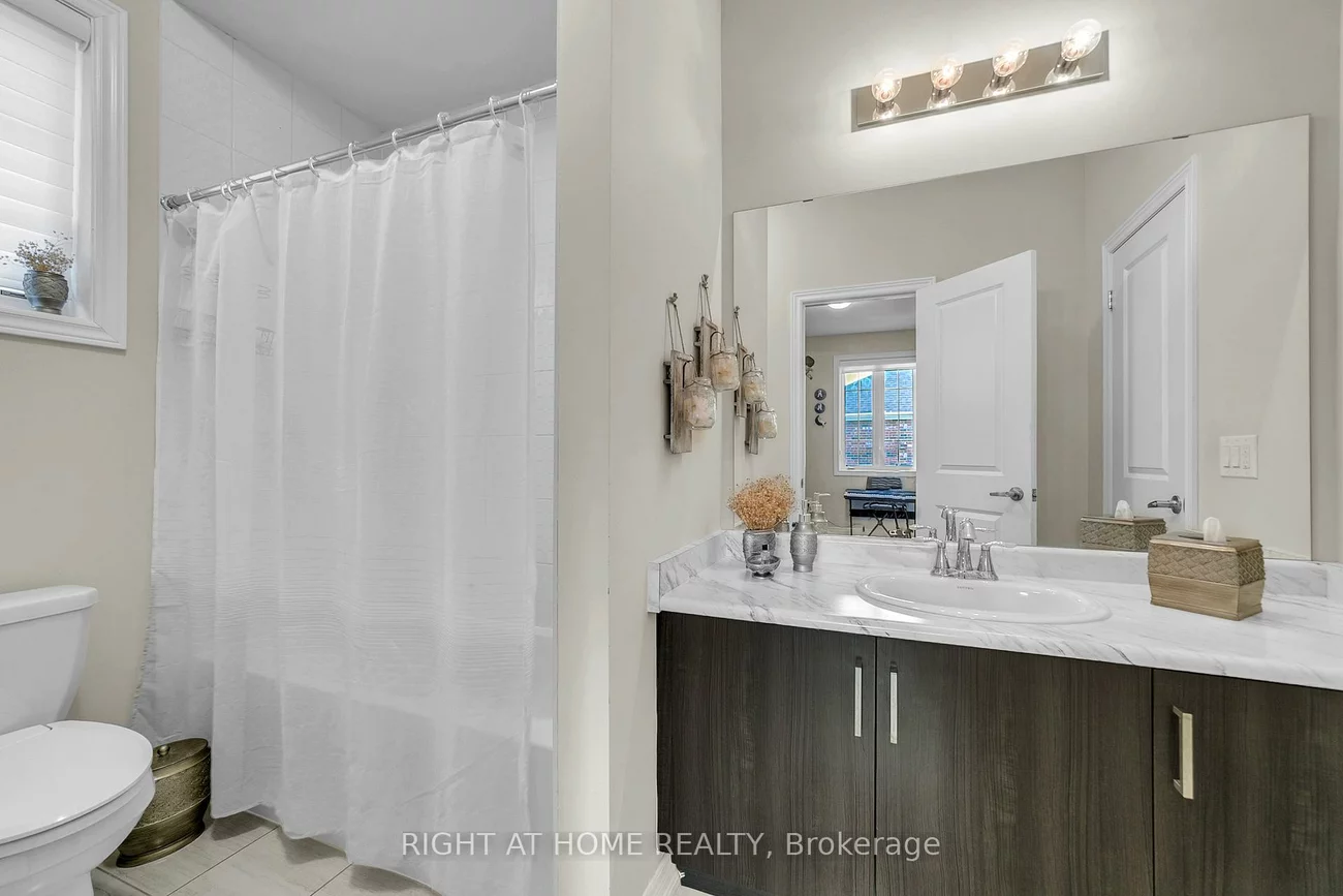 126, Blackwell, Bradford, Bradford West Gwillimbury