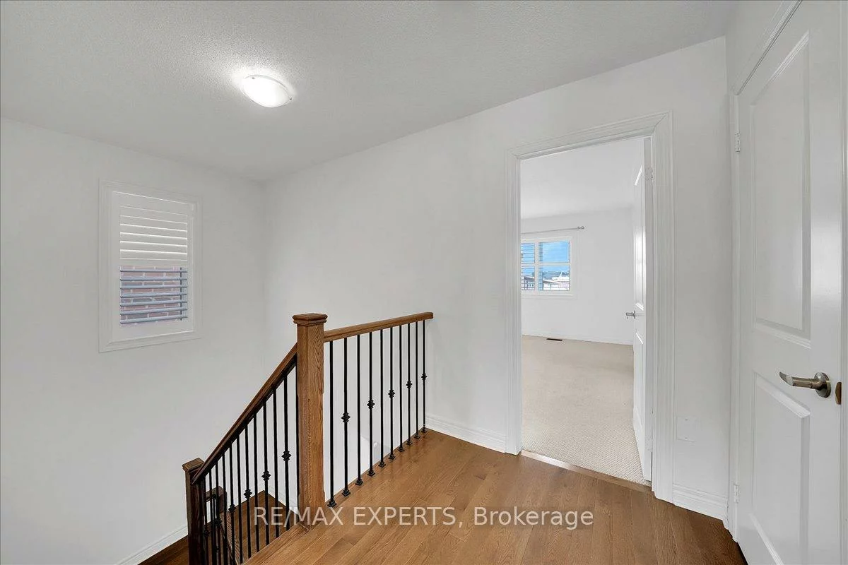 17, Fortis, Bradford, Bradford West Gwillimbury