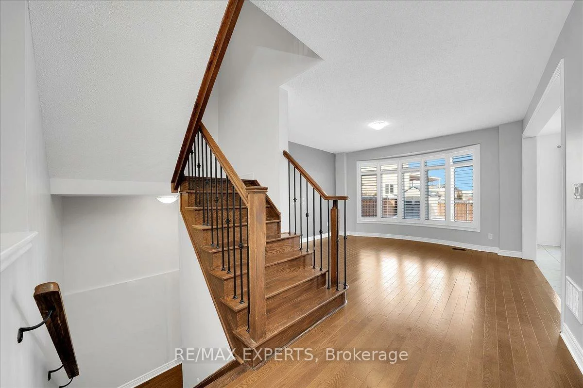 17, Fortis, Bradford, Bradford West Gwillimbury