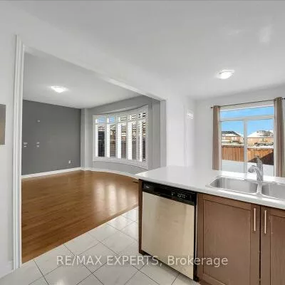 17, Fortis, Bradford, Bradford West Gwillimbury