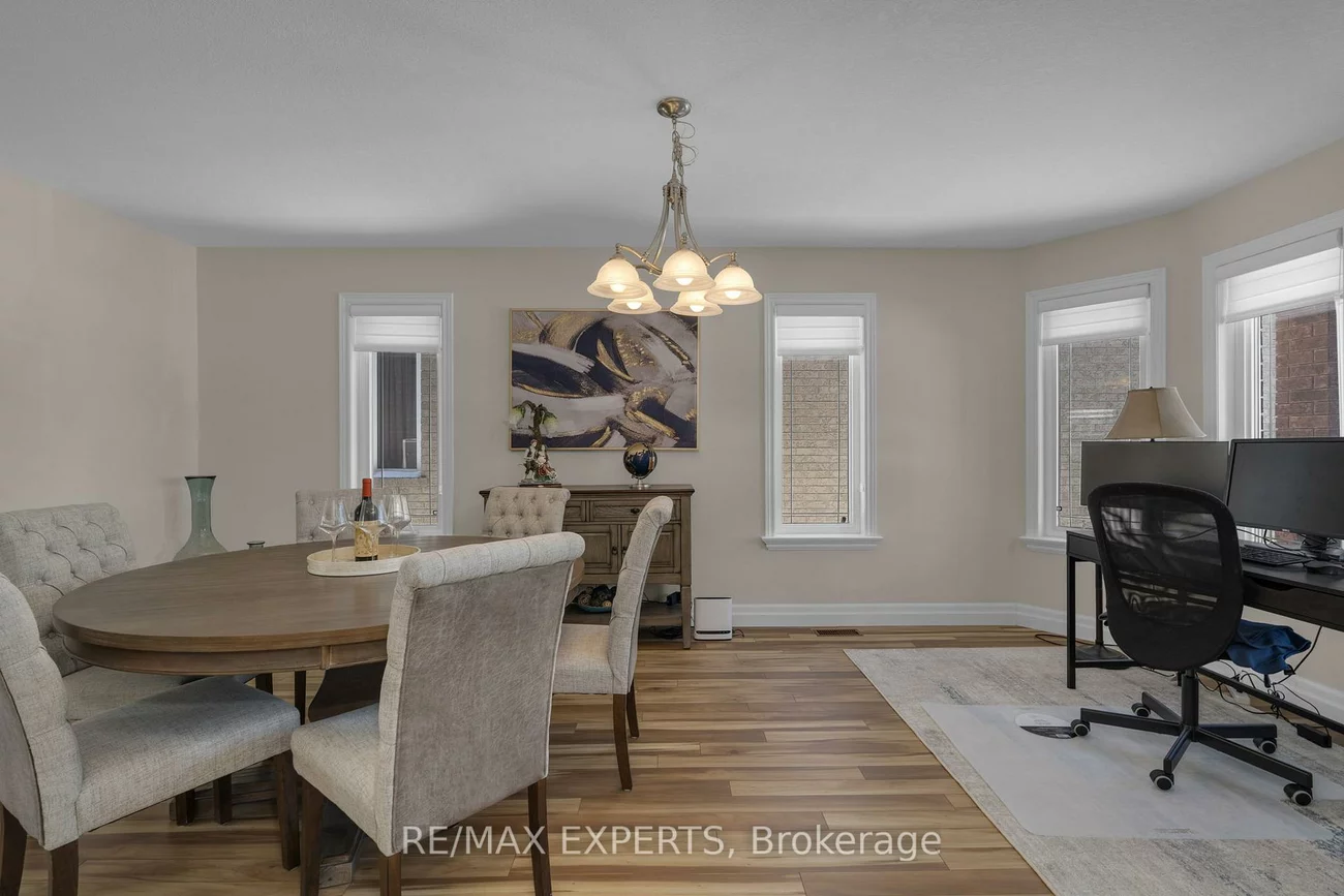 30, Taylor, Bradford, Bradford West Gwillimbury