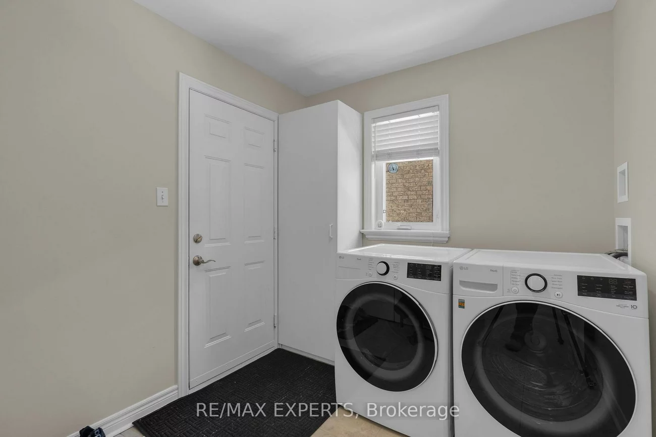 30, Taylor, Bradford, Bradford West Gwillimbury