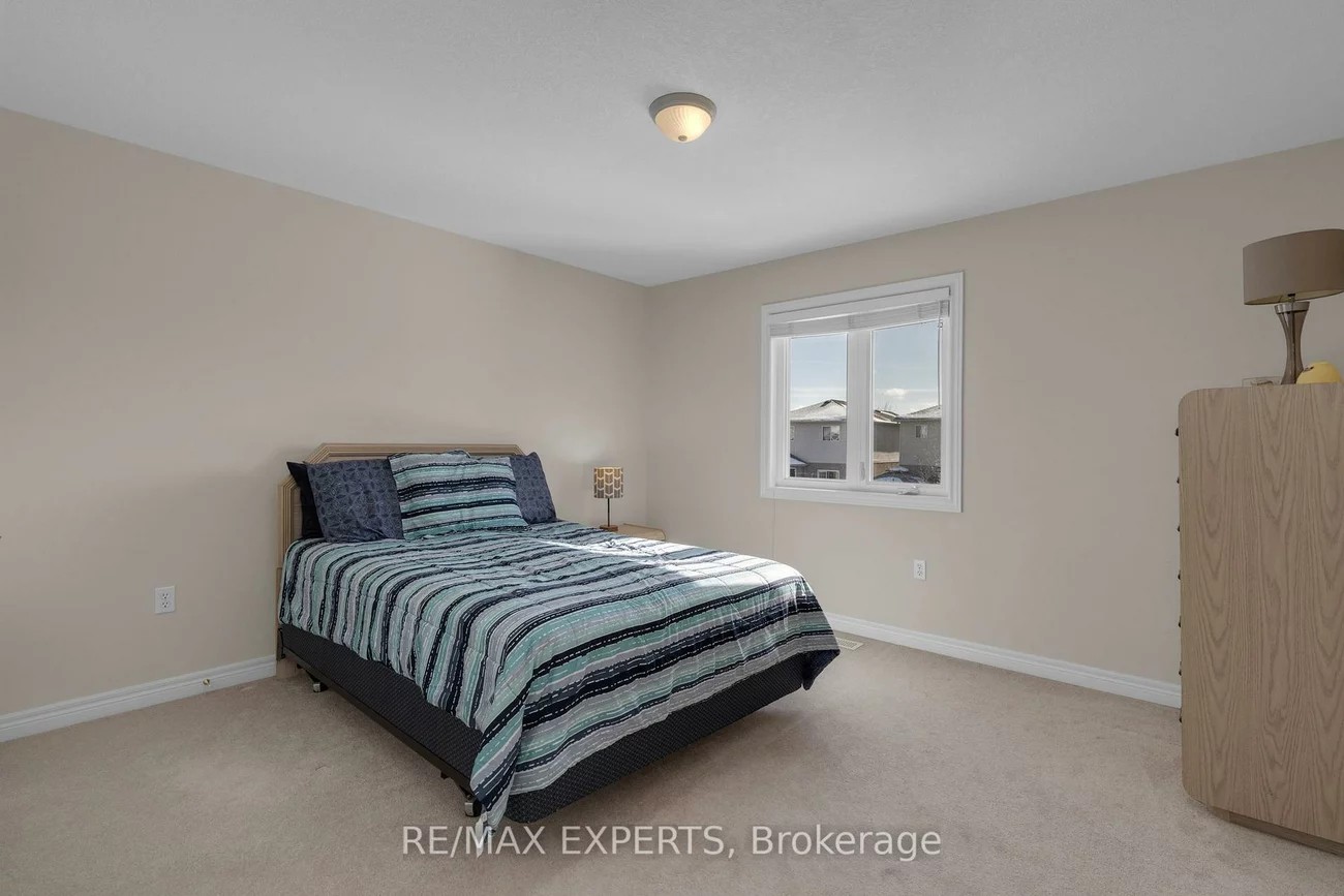 30, Taylor, Bradford, Bradford West Gwillimbury