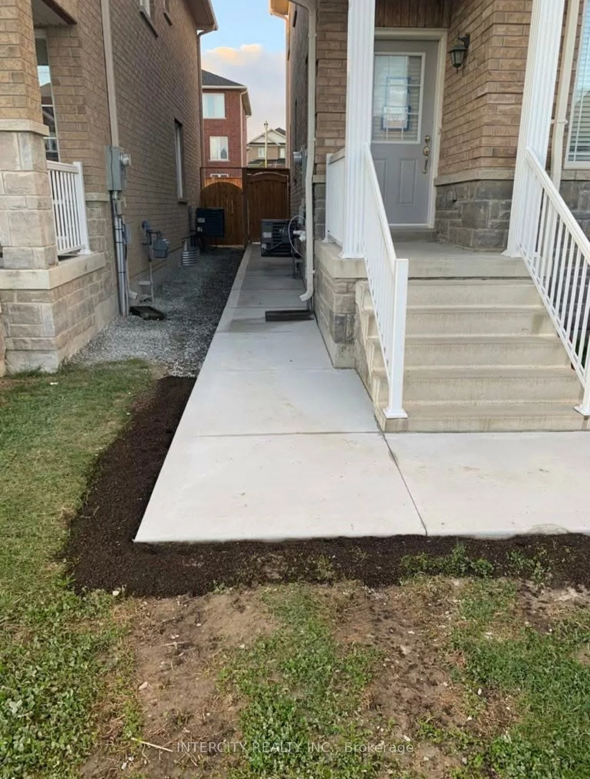 10, Hopkins, Bradford, Bradford West Gwillimbury