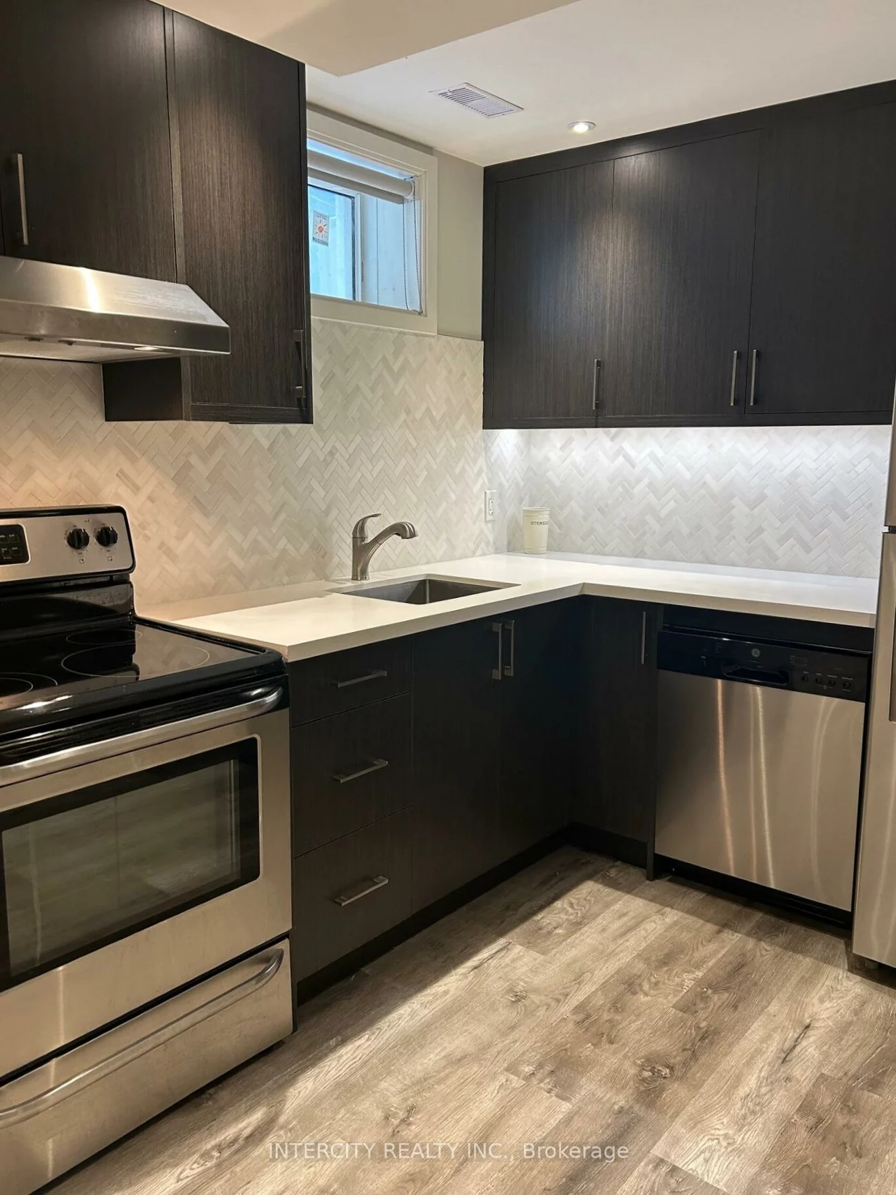 10, Hopkins, Bradford, Bradford West Gwillimbury