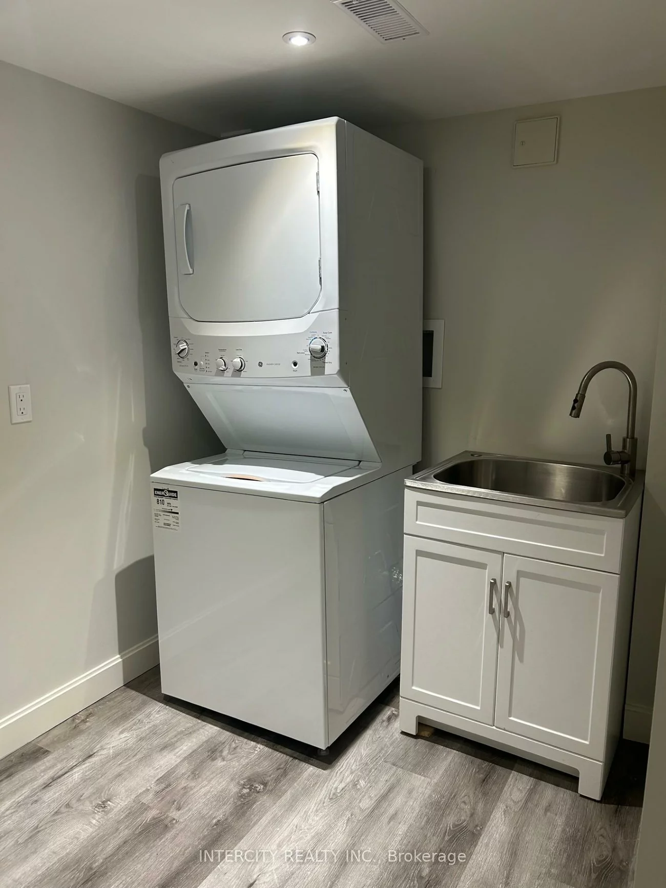 10, Hopkins, Bradford, Bradford West Gwillimbury