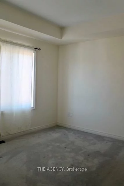 64, Selby, Bradford, Bradford West Gwillimbury