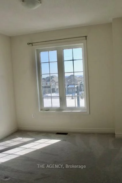 64, Selby, Bradford, Bradford West Gwillimbury