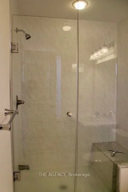 64, Selby, Bradford, Bradford West Gwillimbury