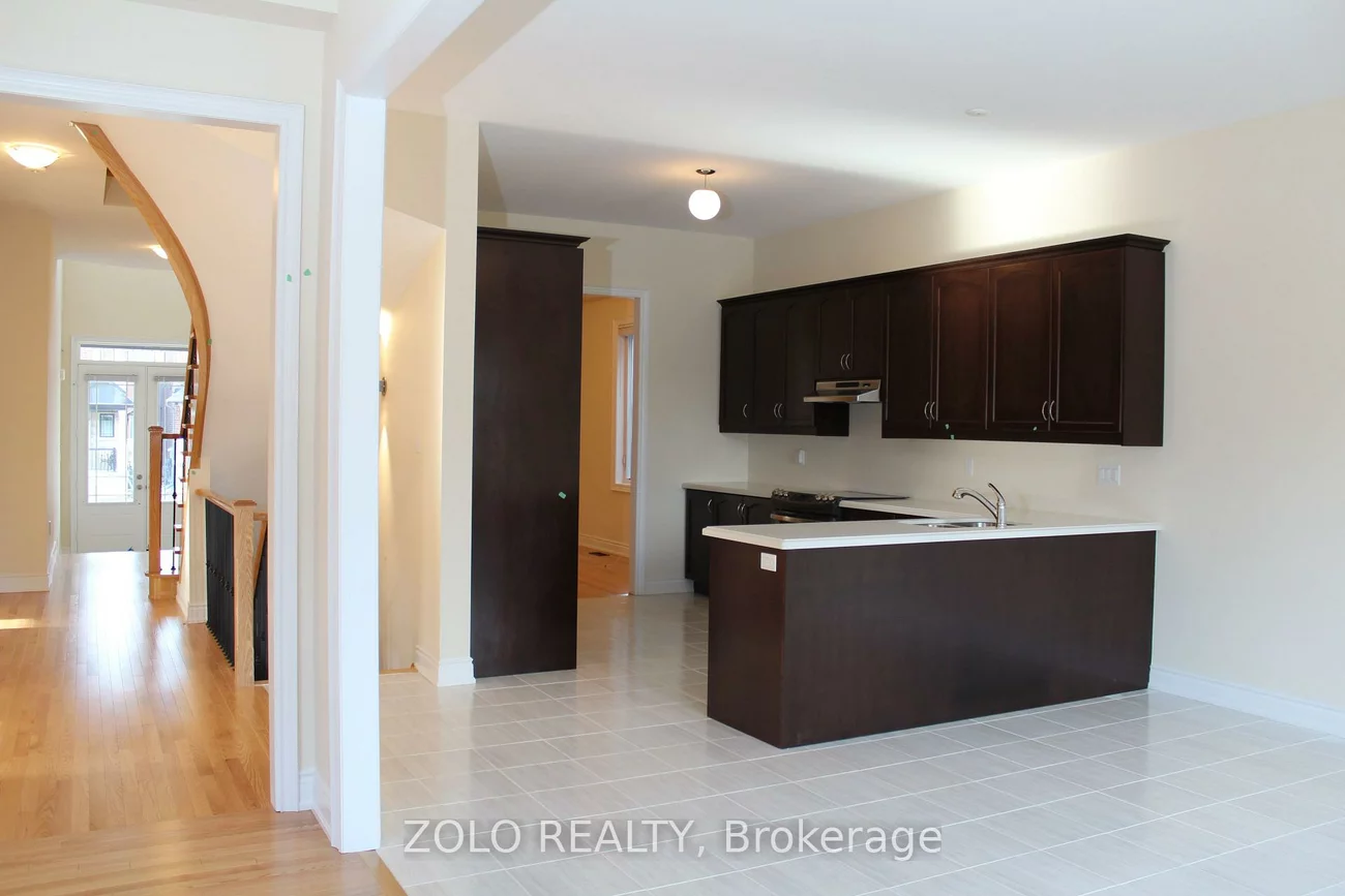 207, Gardiner, Bradford, Bradford West Gwillimbury