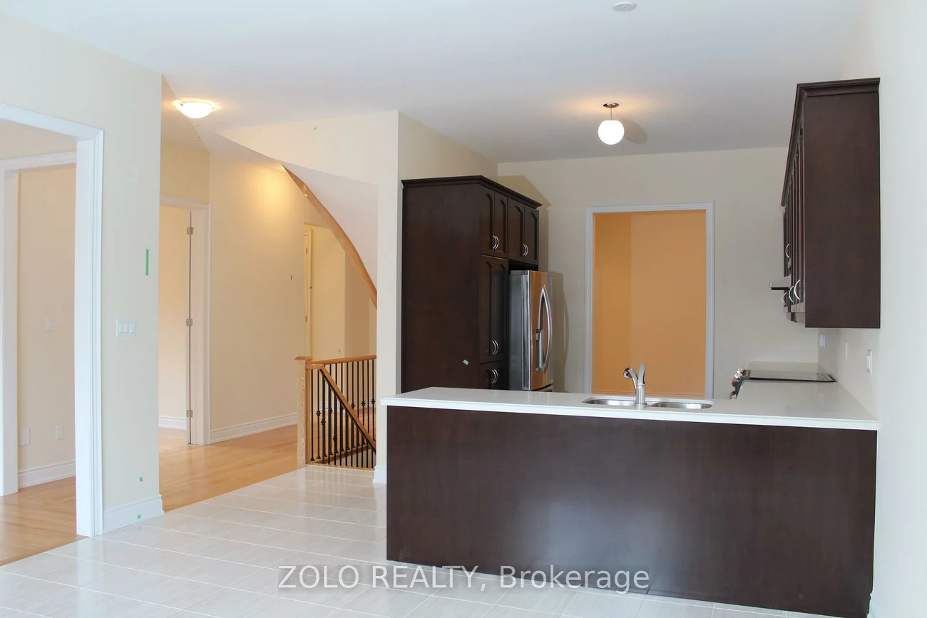 207, Gardiner, Bradford, Bradford West Gwillimbury