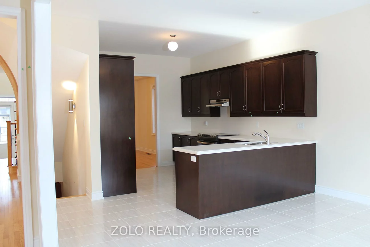 207, Gardiner, Bradford, Bradford West Gwillimbury