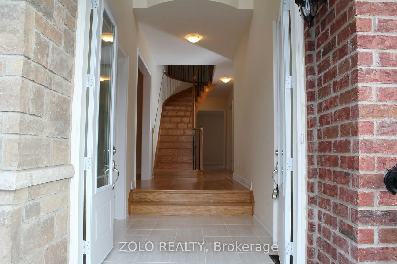 207, Gardiner, Bradford, Bradford West Gwillimbury