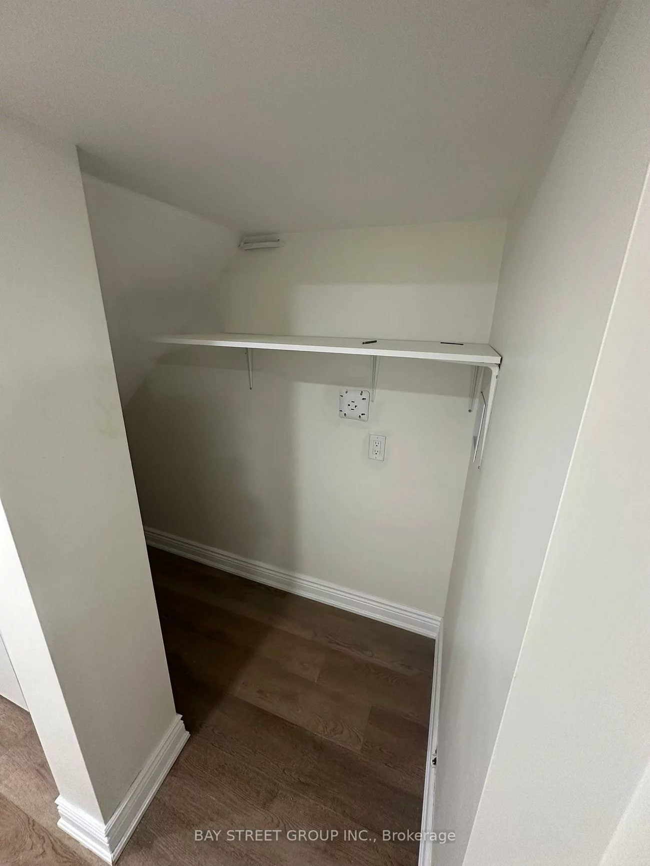 138, Sutherland, Bradford, Bradford West Gwillimbury