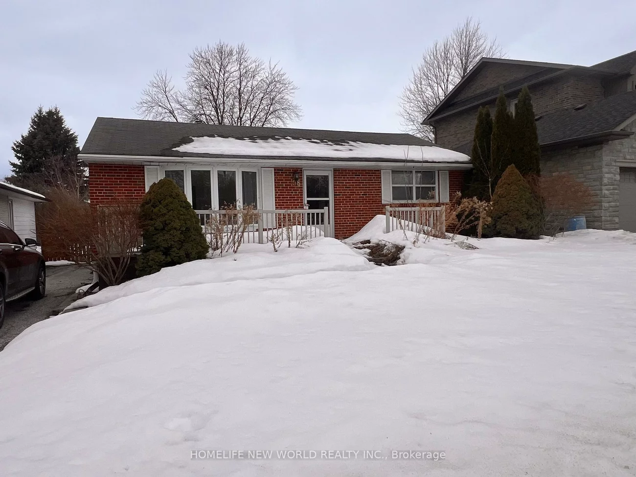 98, Thornton (Main Floor&lower studio), Bradford, Bradford West Gwillimbury