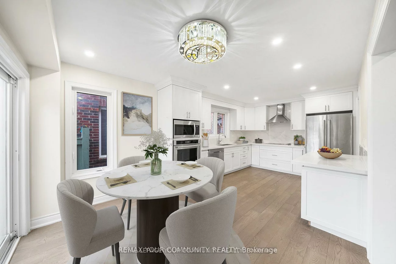 32, Downy Emerald, Bradford, Bradford West Gwillimbury