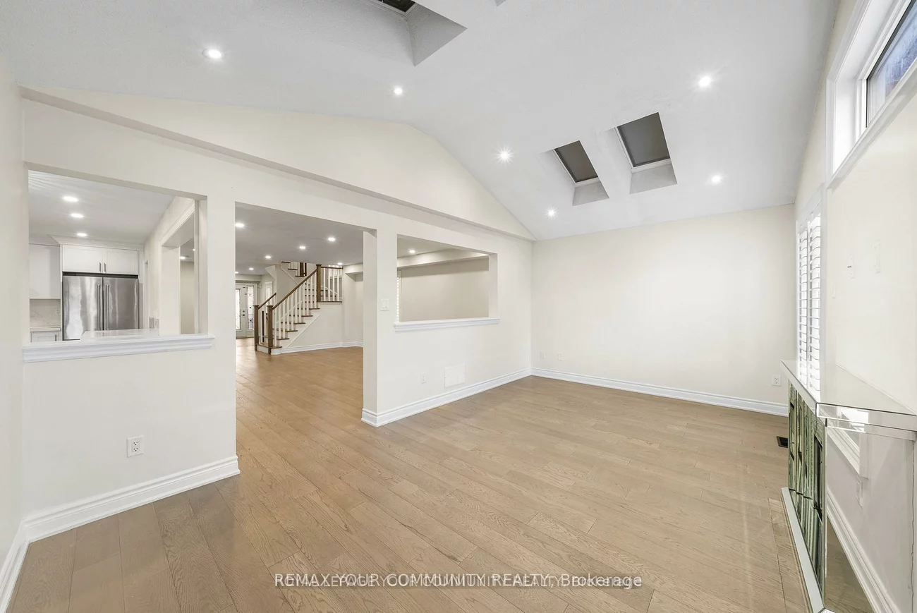 32, Downy Emerald, Bradford, Bradford West Gwillimbury